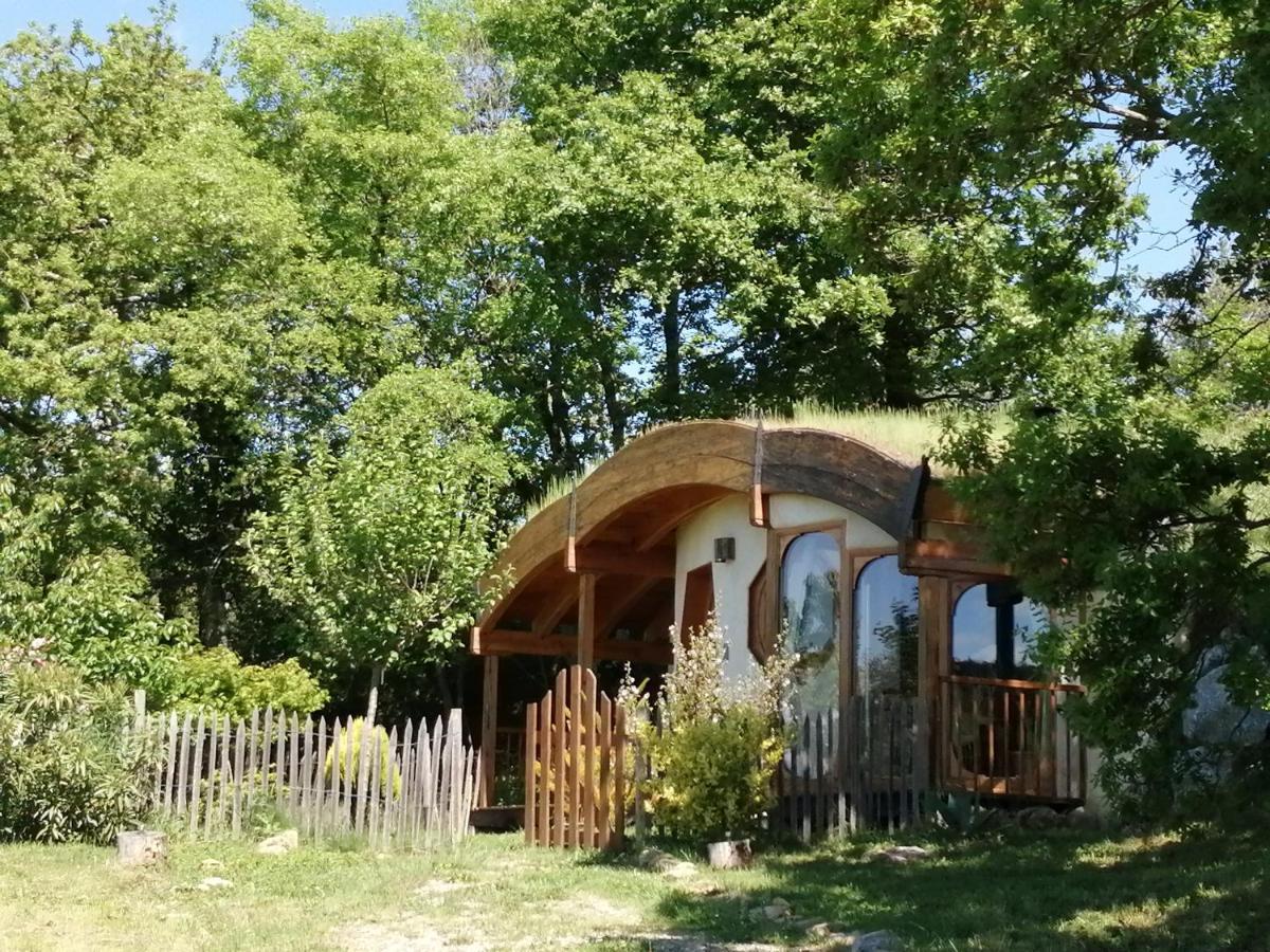 Fount de Cousteno Limbrassac Buitenkant foto